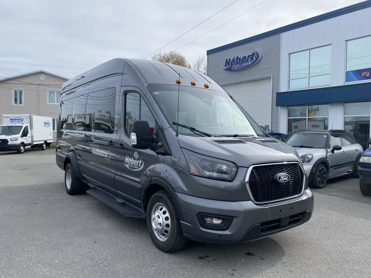 Ford Transit Passenger Wagon photo Ford Transit Passenger Wagon