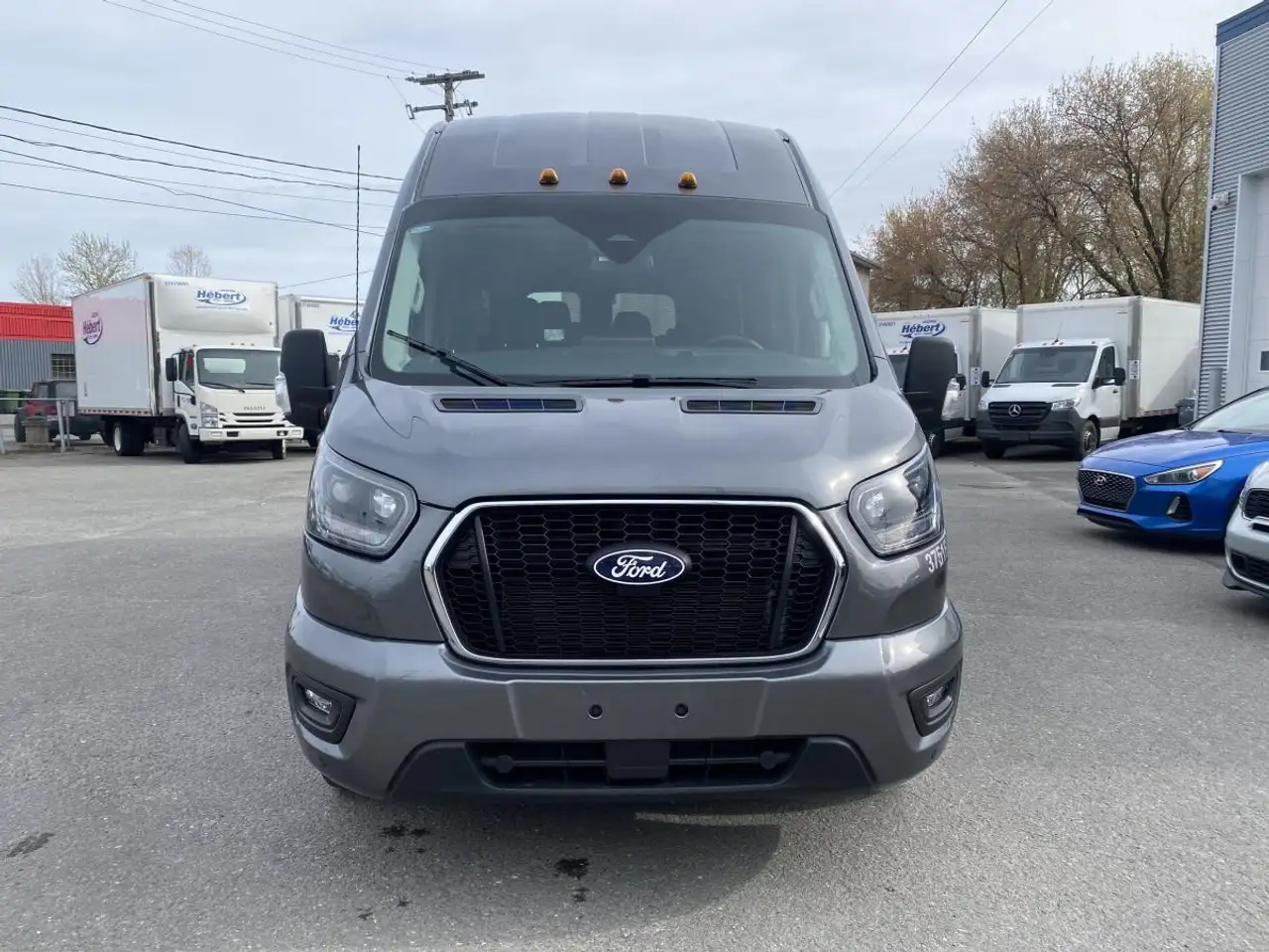 Ford Transit Passenger Wagon photo Ford Transit Passenger Wagon
