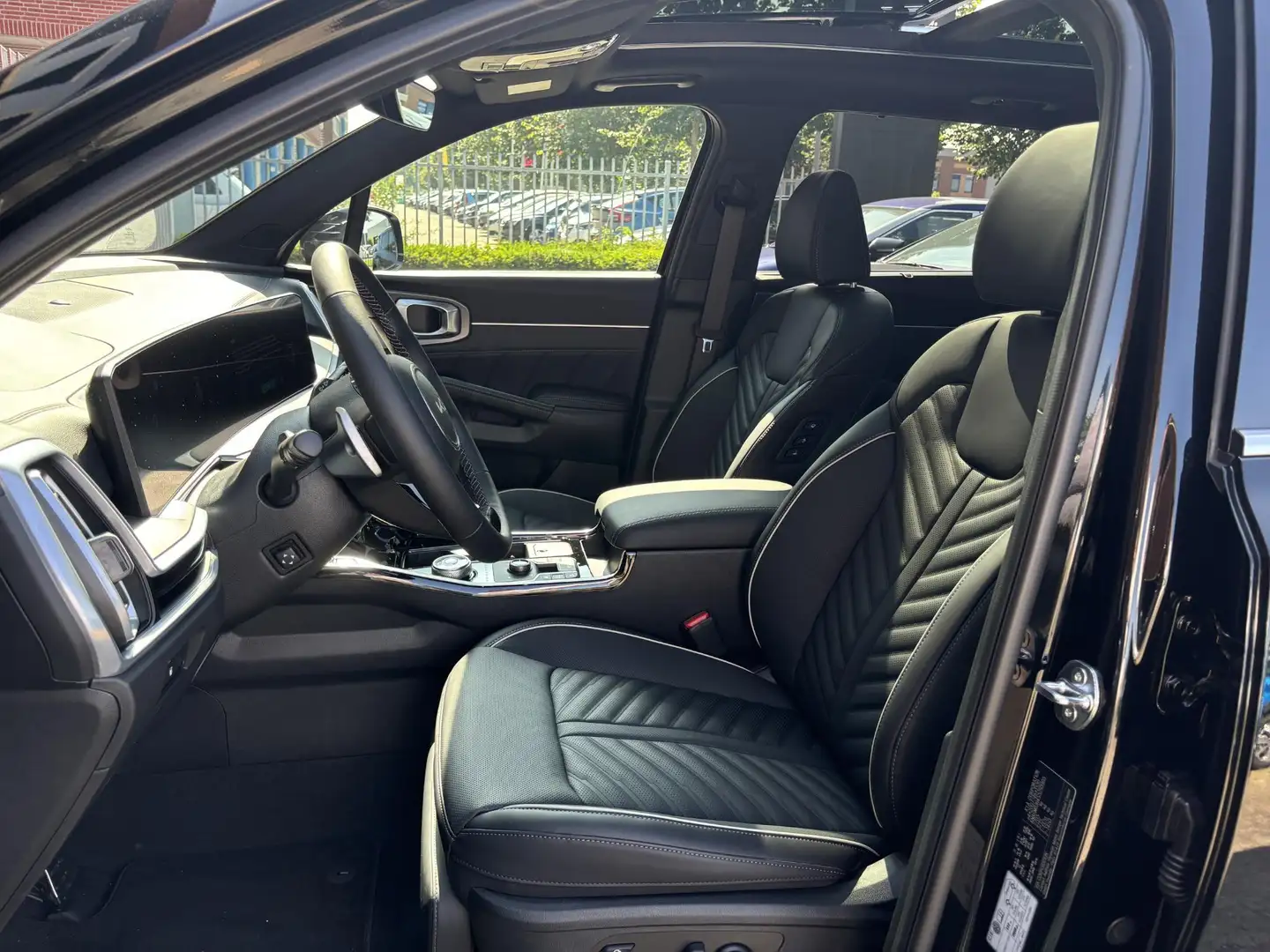 Kia Sorento 1.6 T-GDi Plug-in Hybrid 4WD ExecutiveLine 7p. | N Zwart - 2
