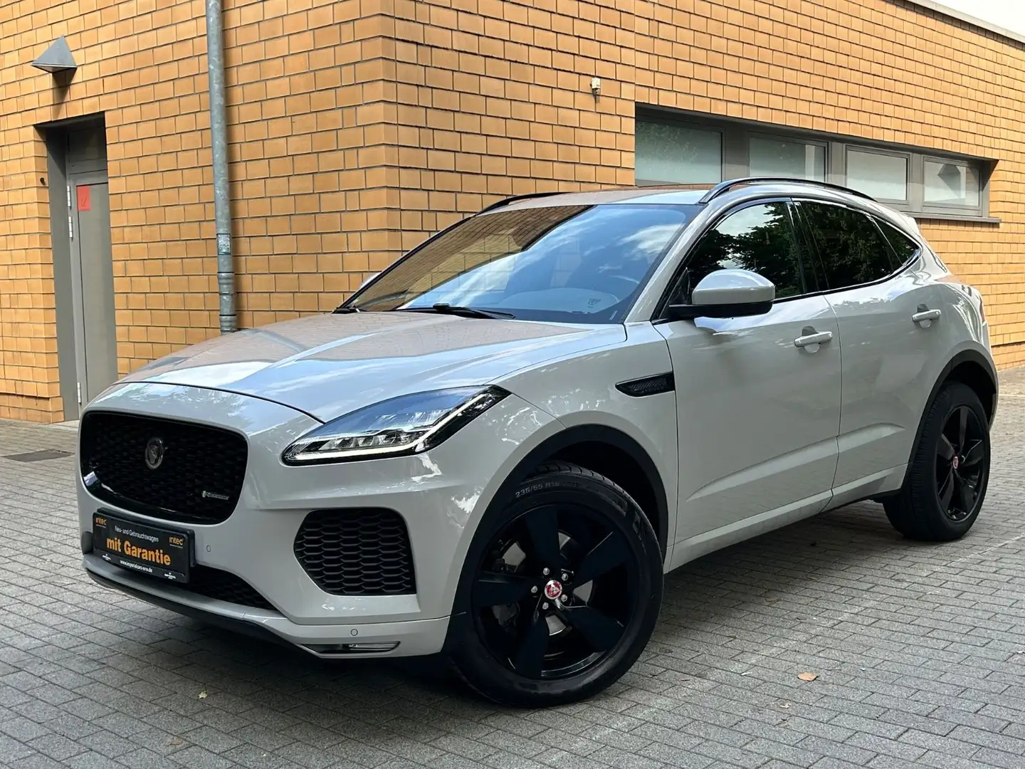 Jaguar E-Pace E-PACE R-Dynamic S AWD/PANORAMADACH/LEDER/VOLLDI Grau - 1