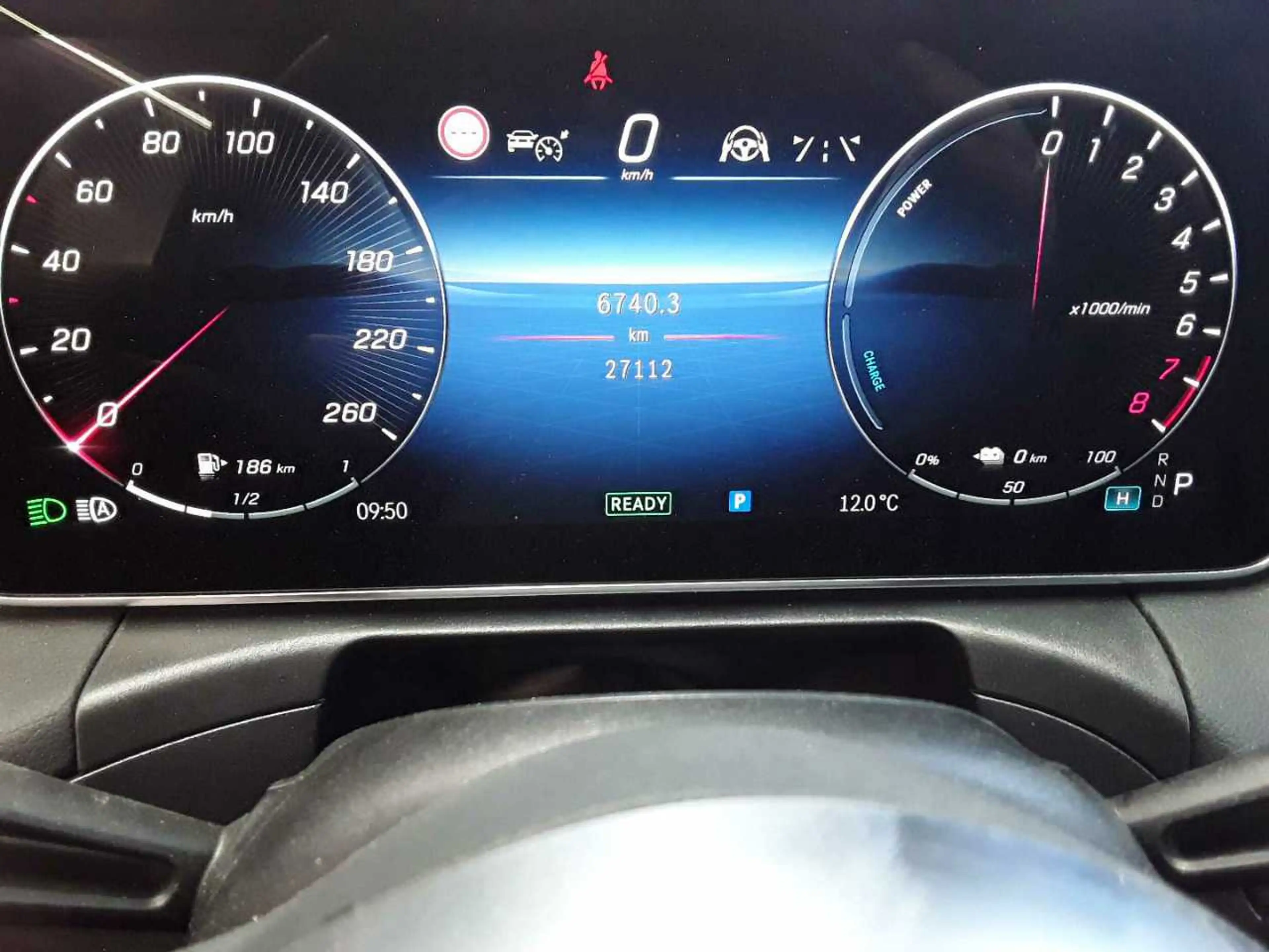 Mercedes-Benz C 300 C 300 e T-AHK Beam PANO InfotainP AssiP — photo 11