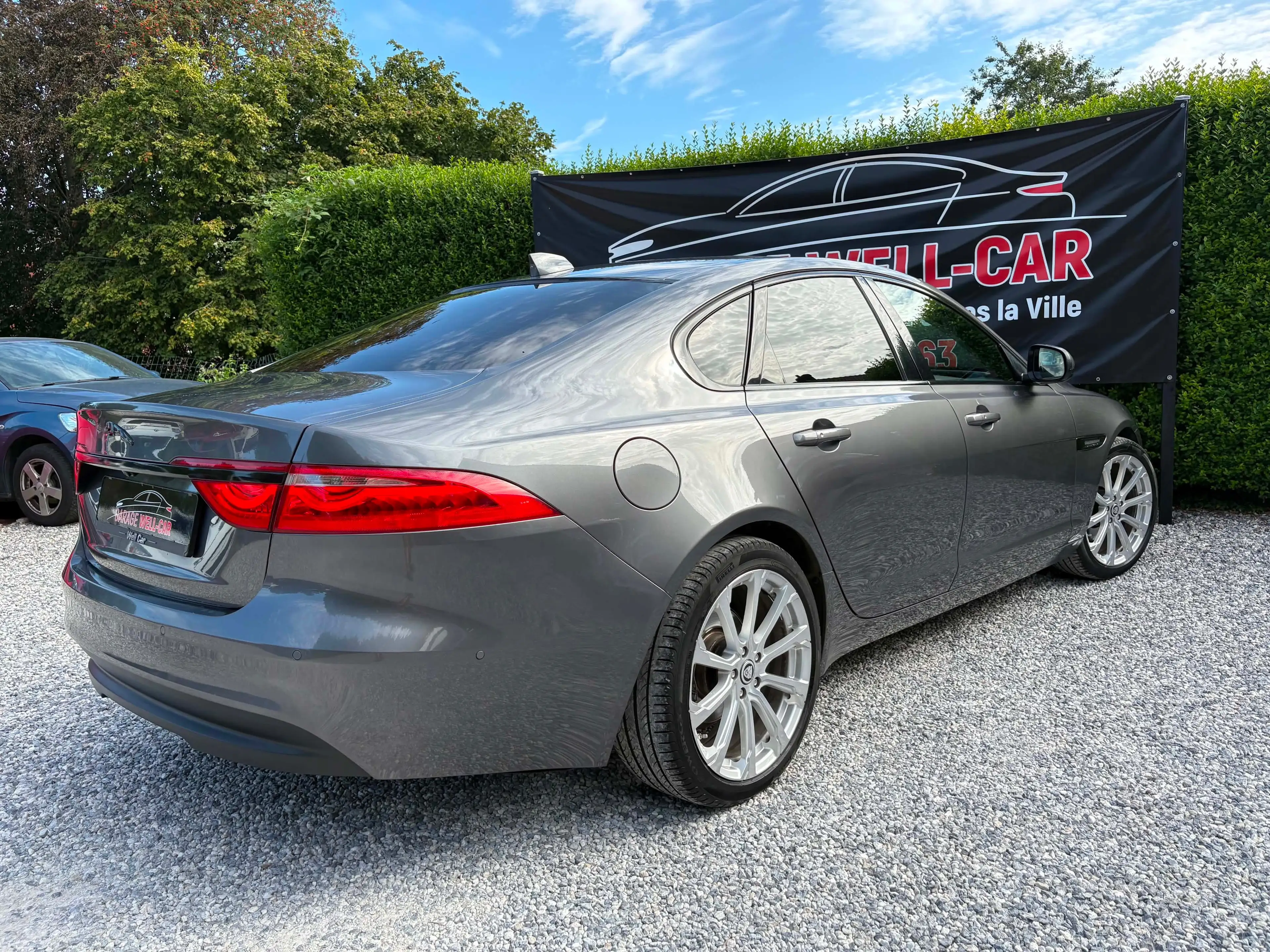 Jaguar XF 2.0d-Euro6b-Boite Automatique-Led-Pdc-Caméra-Toit Ouvrant-Carplay-Keyless Go...Toutes Options !! — photo 7