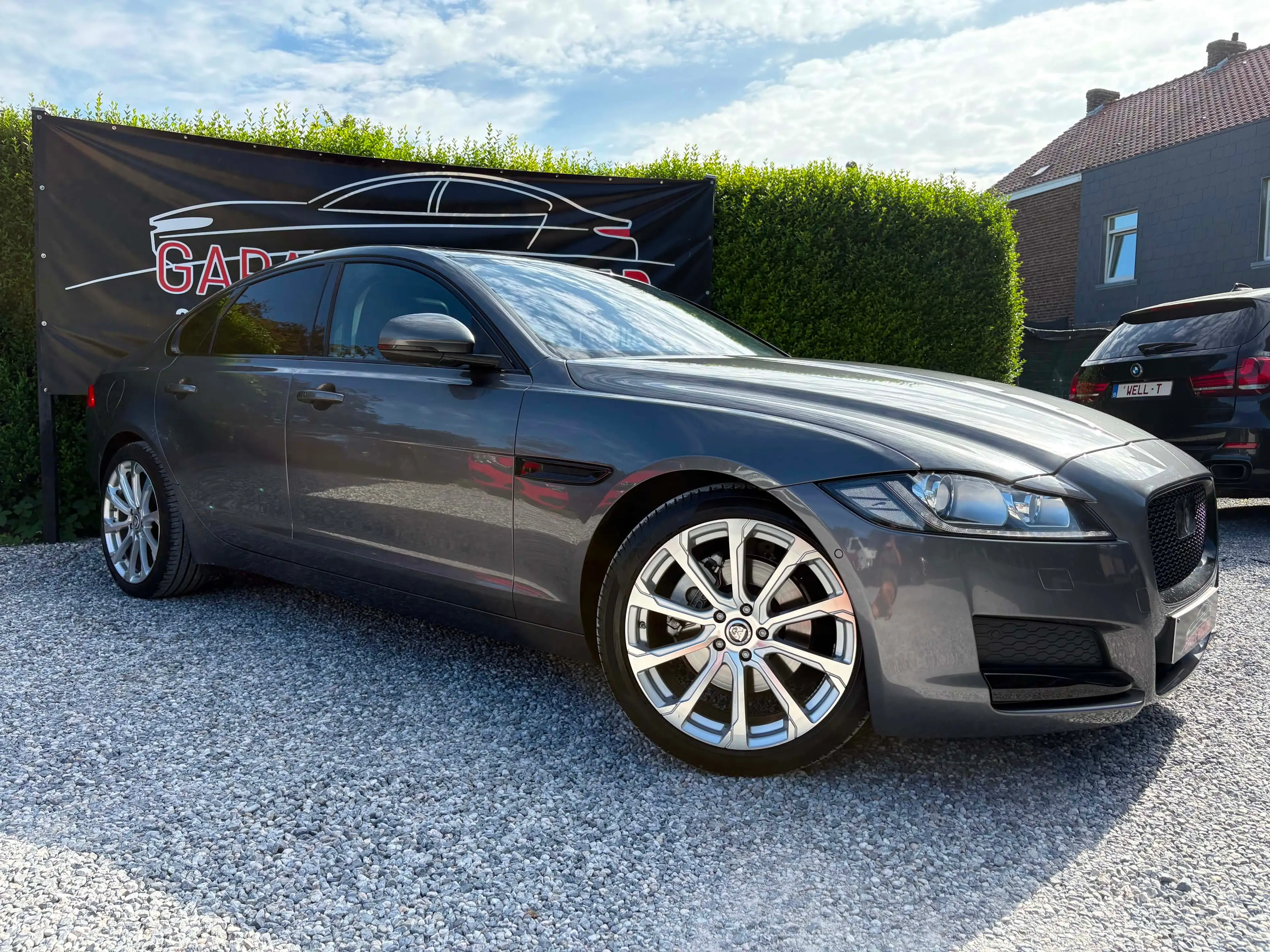 Jaguar XF 2.0d-Euro6b-Boite Automatique-Led-Pdc-Caméra-Toit Ouvrant-Carplay-Keyless Go...Toutes Options !! — photo 3