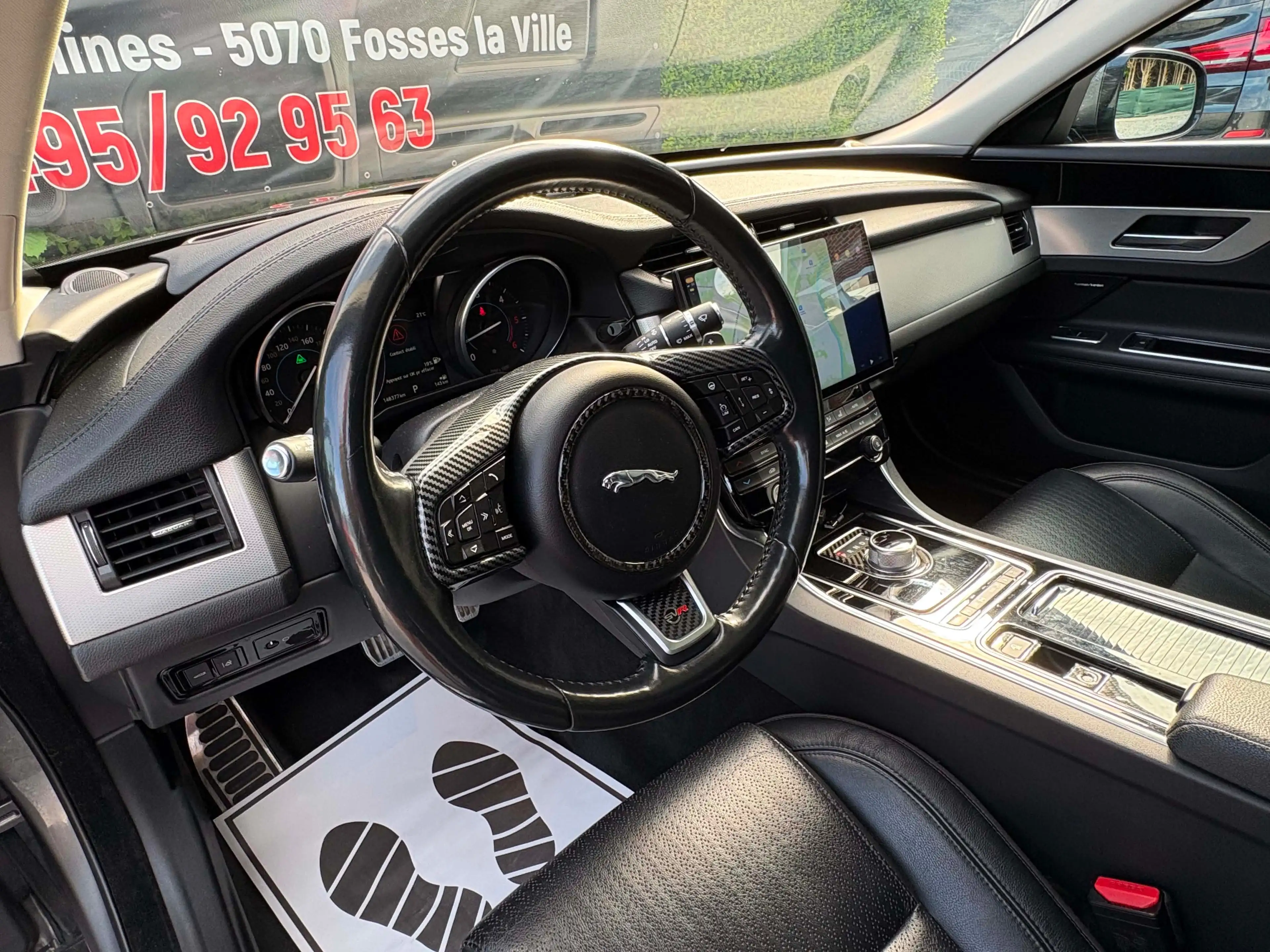 Jaguar XF 2.0d-Euro6b-Boite Automatique-Led-Pdc-Caméra-Toit Ouvrant-Carplay-Keyless Go...Toutes Options !! — photo 10