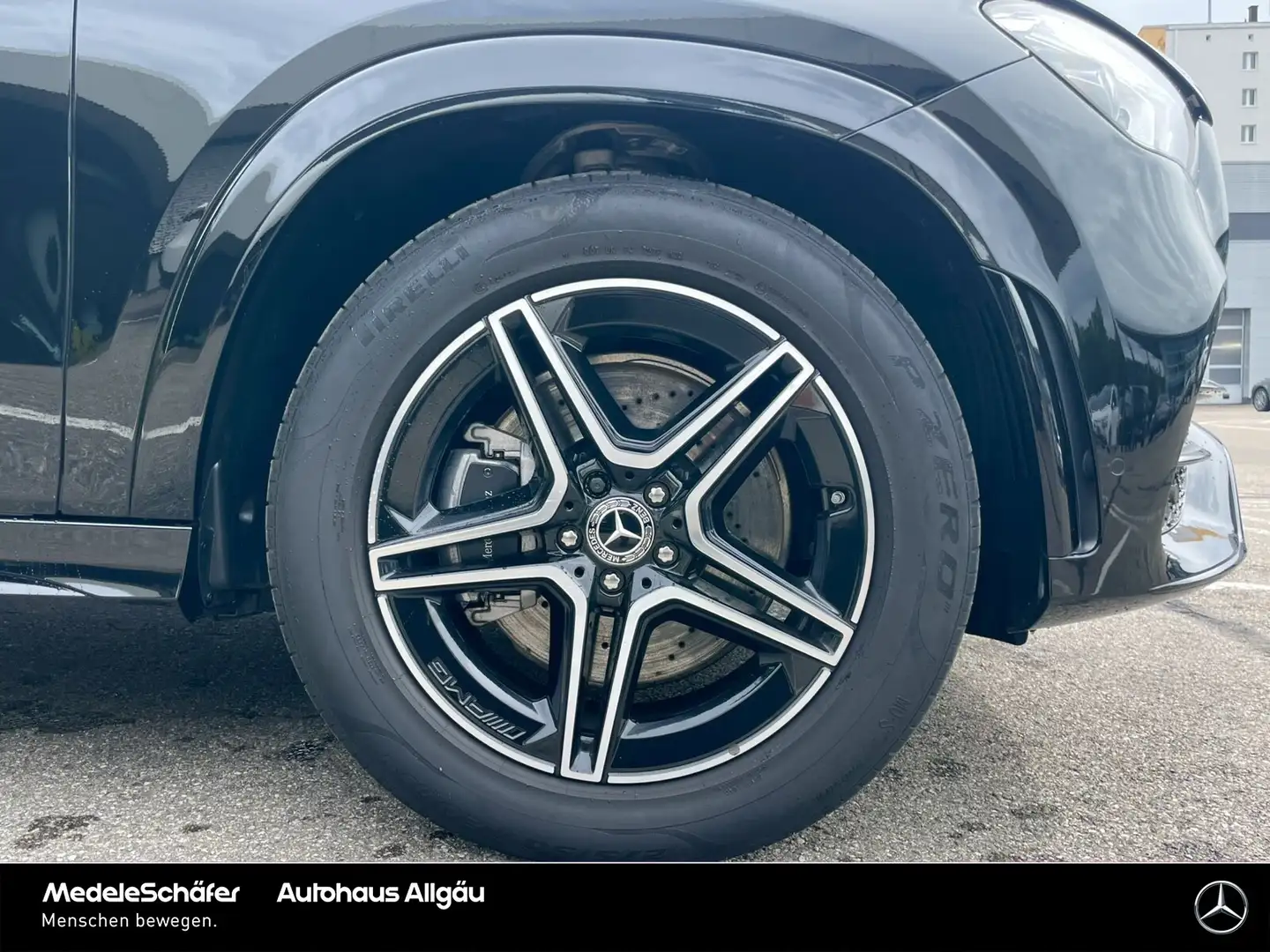 Mercedes-Benz GLE 300 GLE 300 d 4M AMG Night Airmatic Pano AHK Memory Schwarz - 2