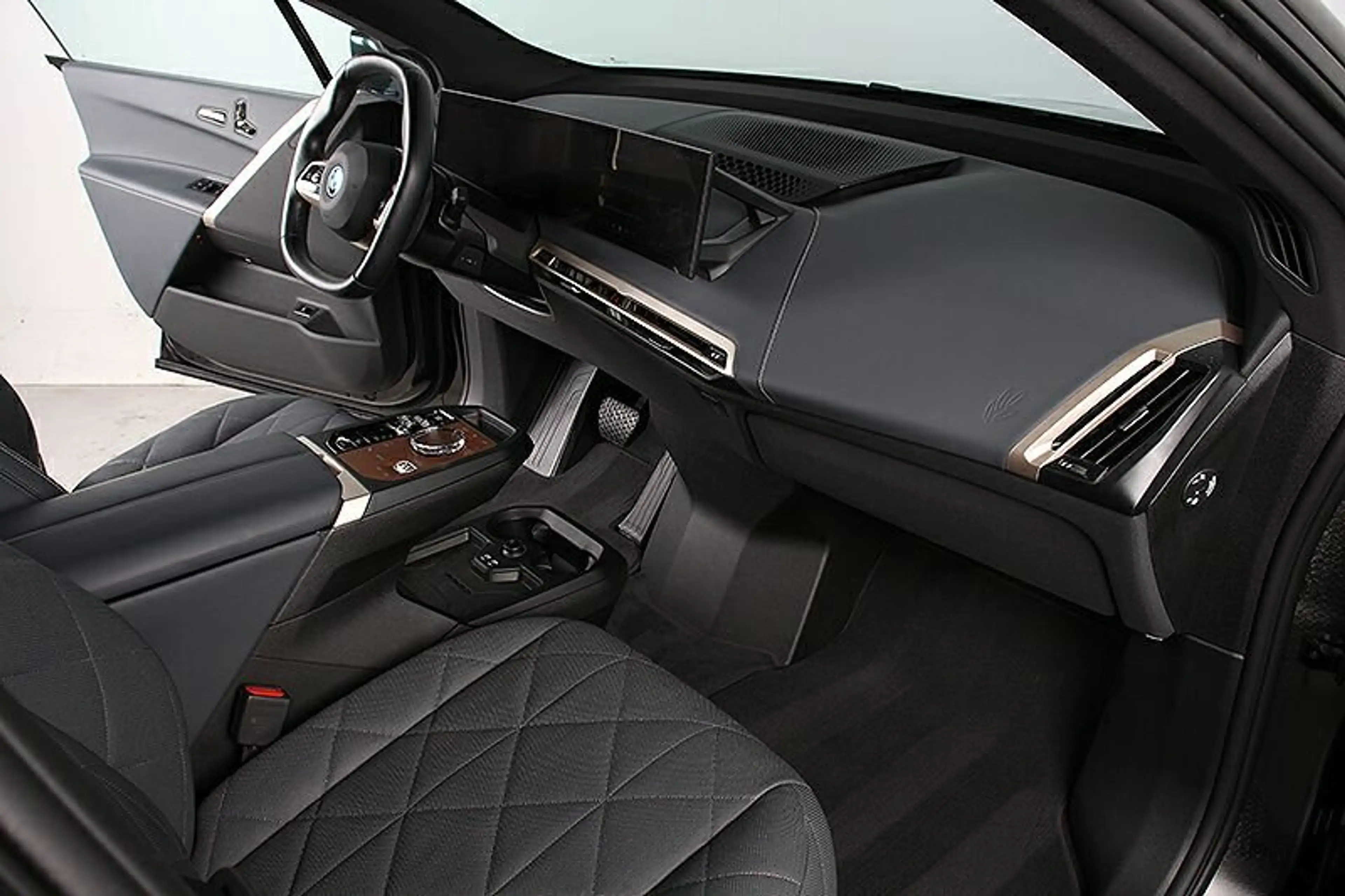 BMW iX xDrive50 Sportpaket AHK ACC Laser H&K HuD — photo 5