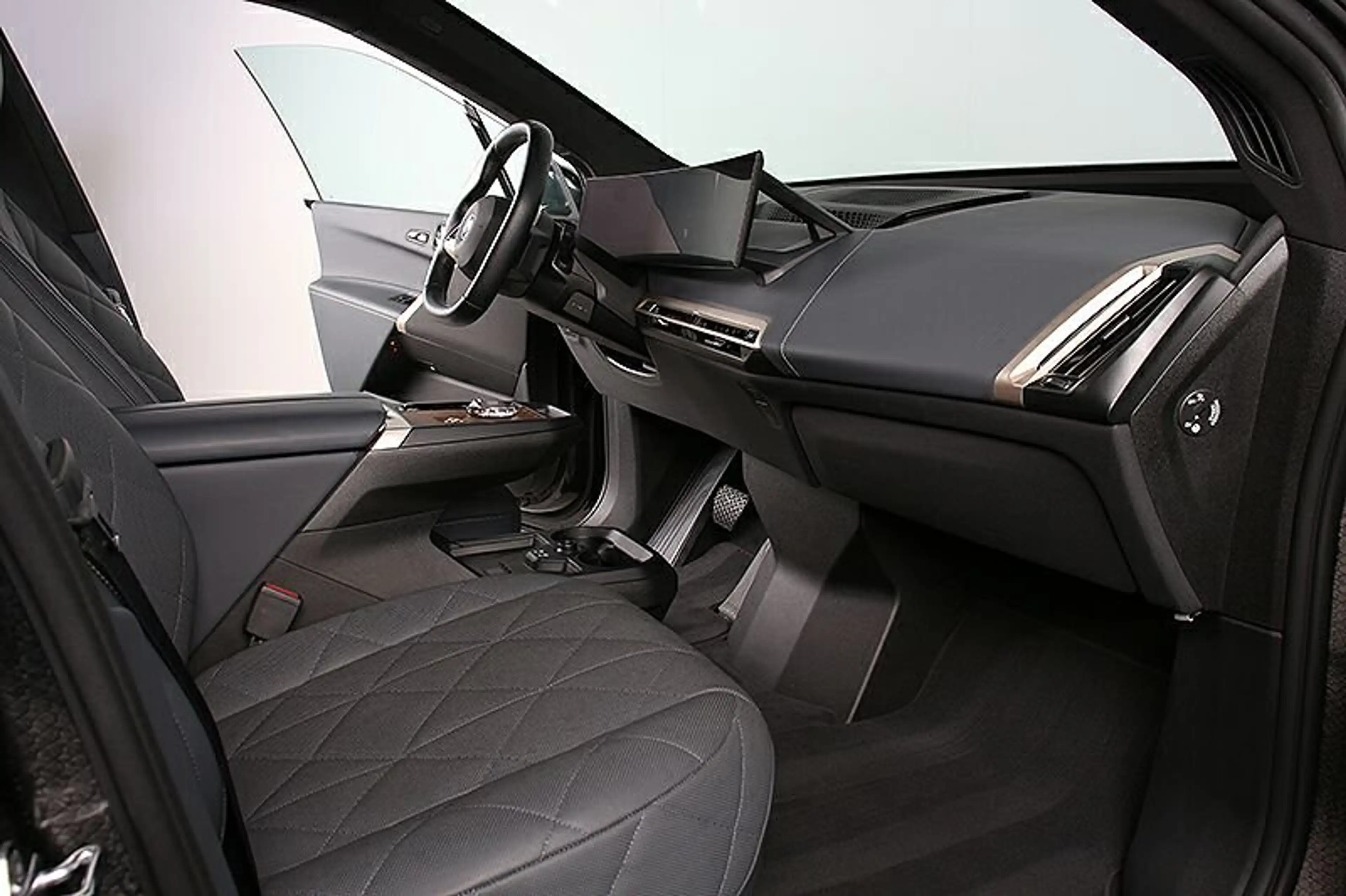 BMW iX xDrive50 Sportpaket AHK ACC Laser H&K HuD — photo 6