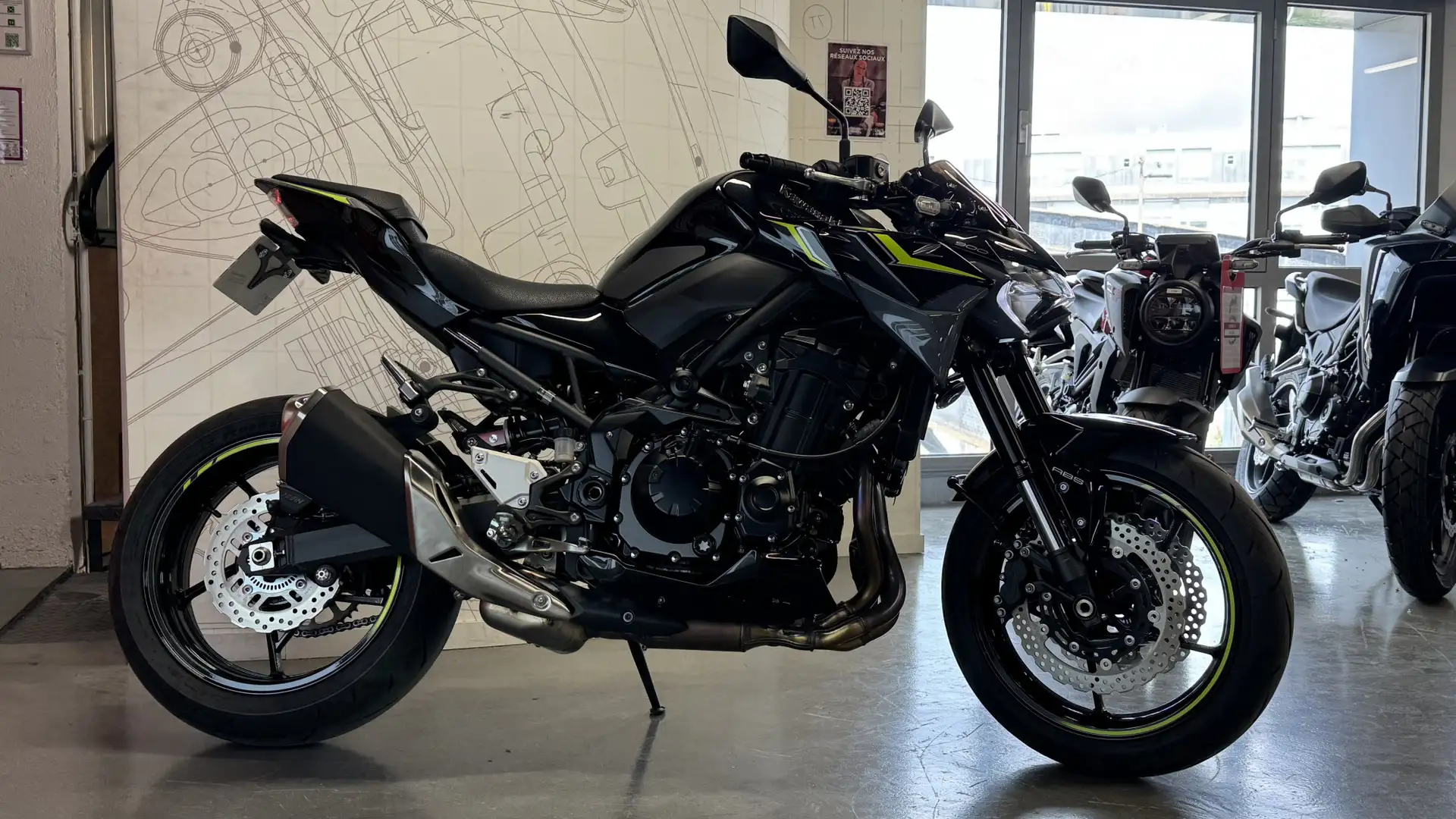 Kawasaki Z 900 Noir - 2