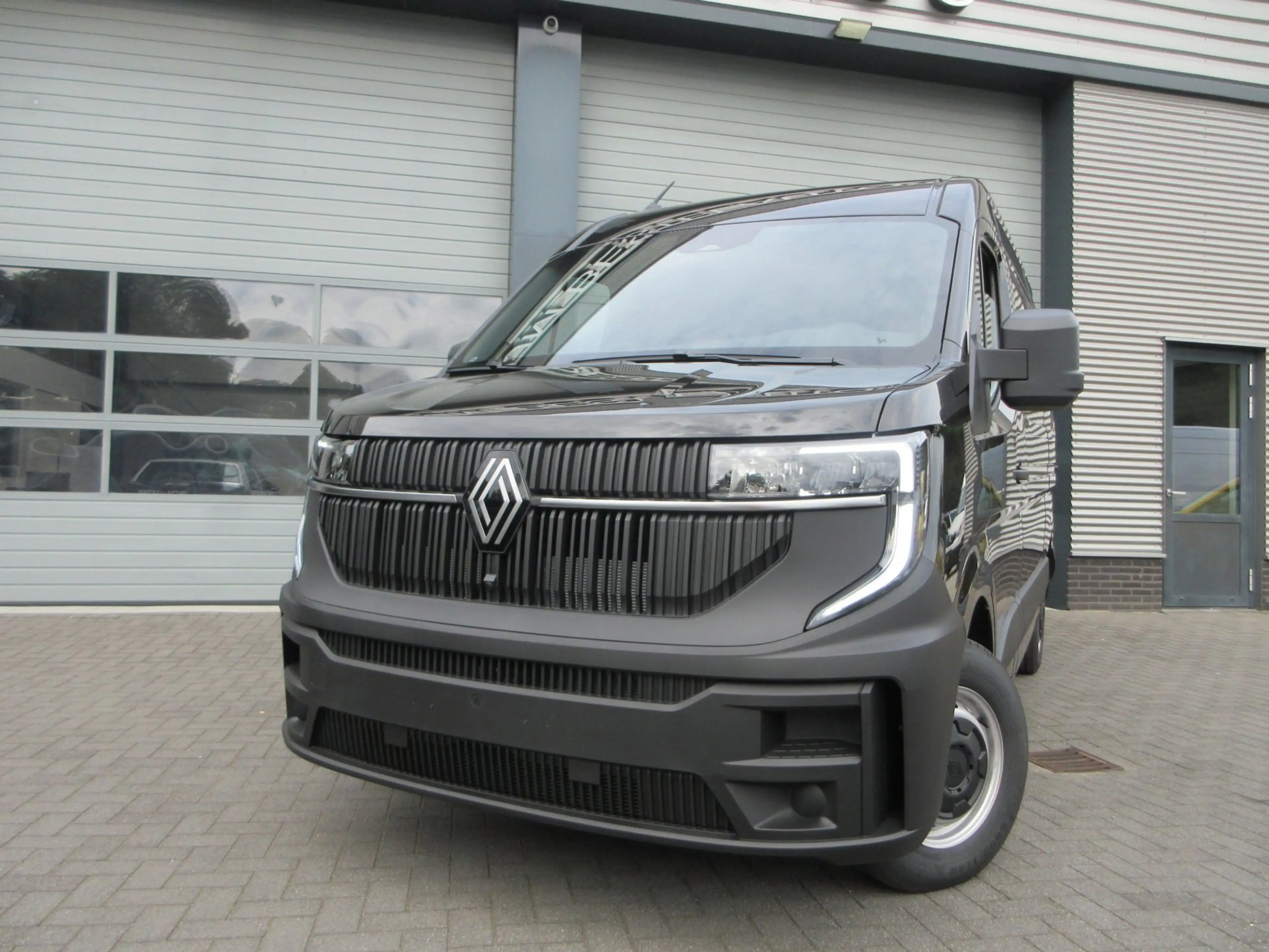 Renault Master E-Tech T35 L2H2 Advance Long Range, 87kWh, Navi, A — photo 2