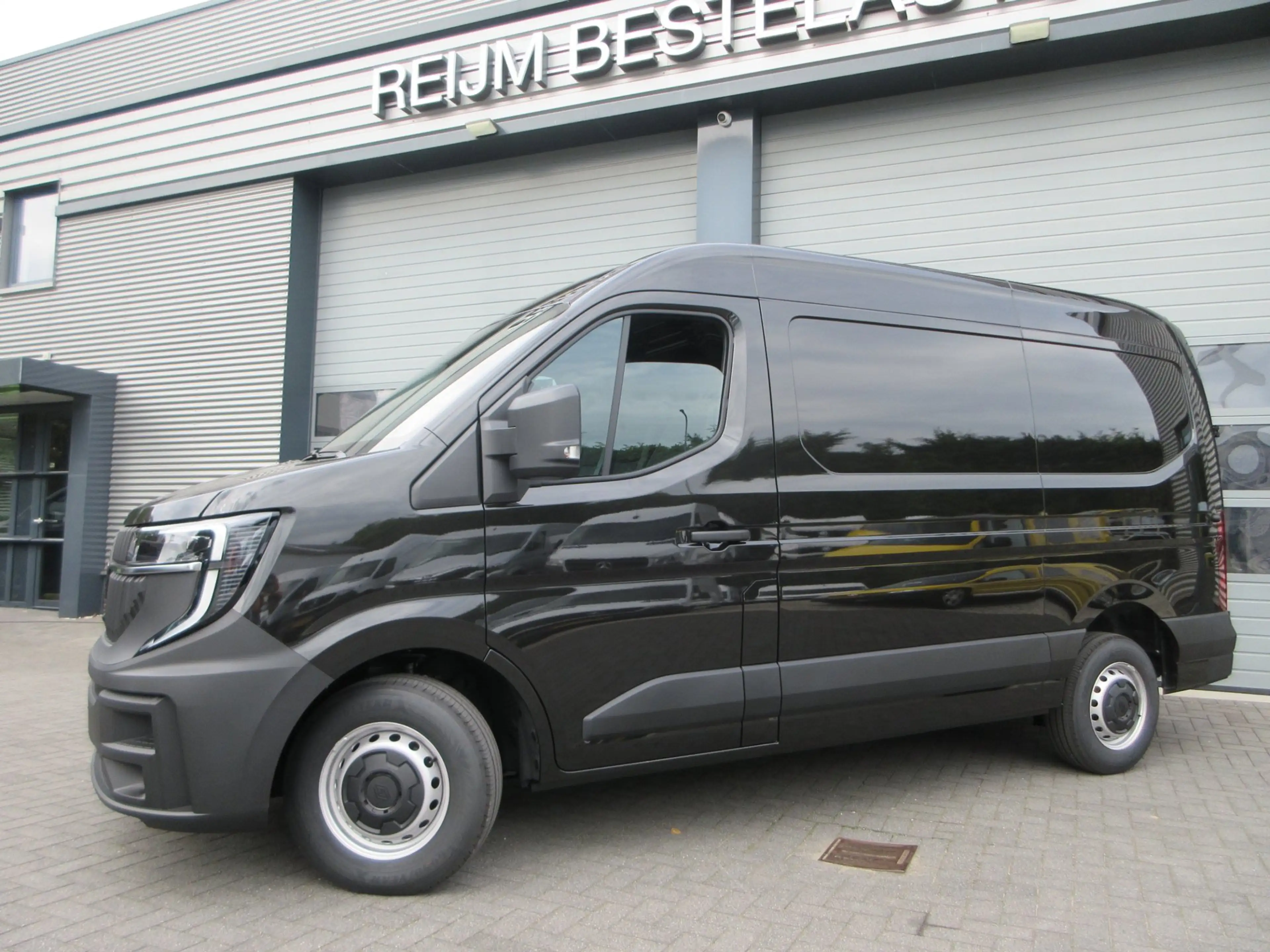 Renault Master E-Tech T35 L2H2 Advance Long Range, 87kWh, Navi, A — photo 3