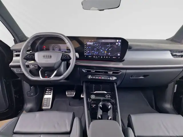 Audi Q3 view 7