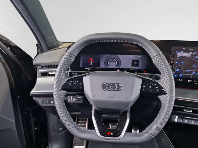 Audi Q3 view 13
