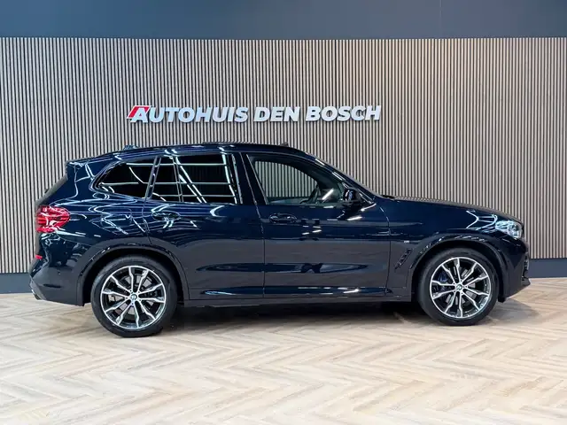 BMW X3 view 4