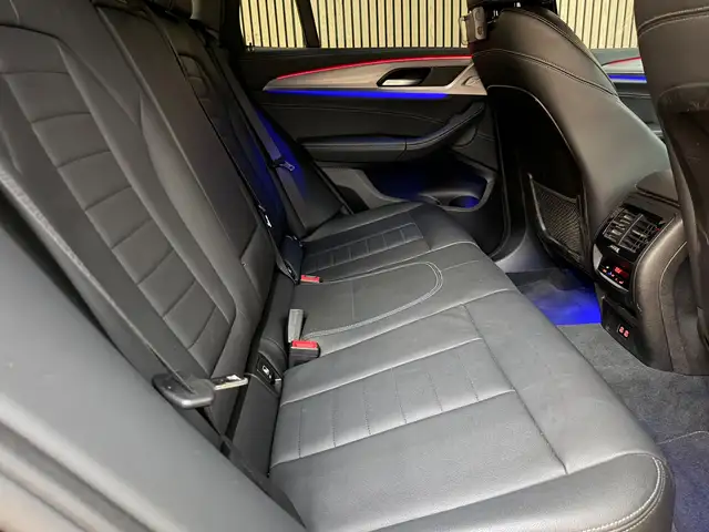 BMW X3 view 8
