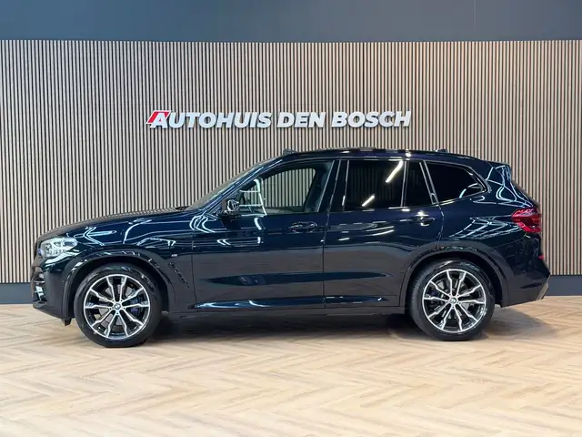 BMW X3 view 3