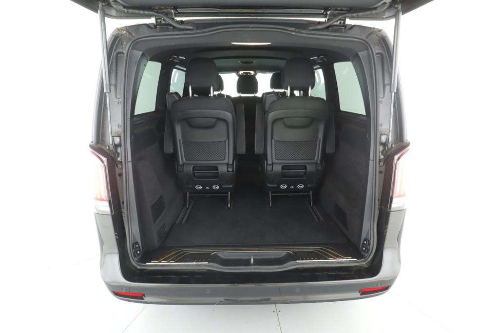 Mercedes-Benz V 220