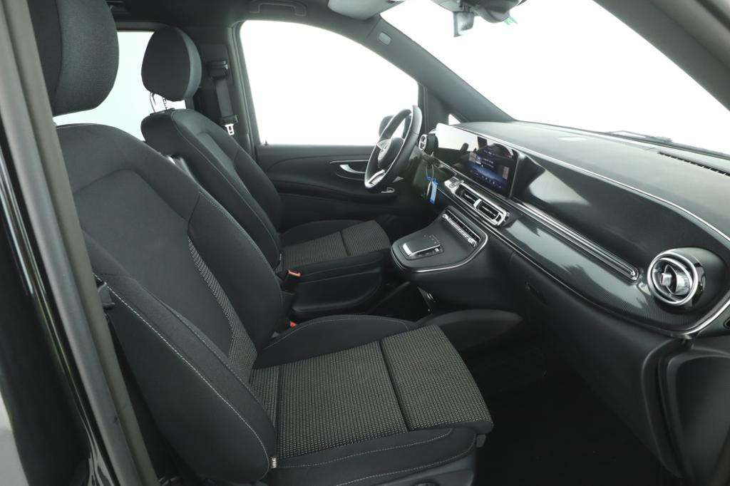 Mercedes-Benz V 220