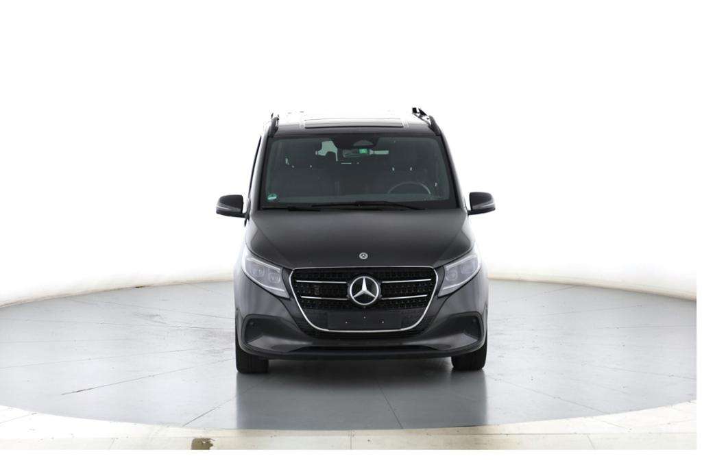 Mercedes-Benz V 220
