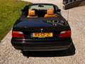 BMW 318i Executive Cabriolet LAGE KM / ECC / LEER / EL Zwart - thumbnail 21