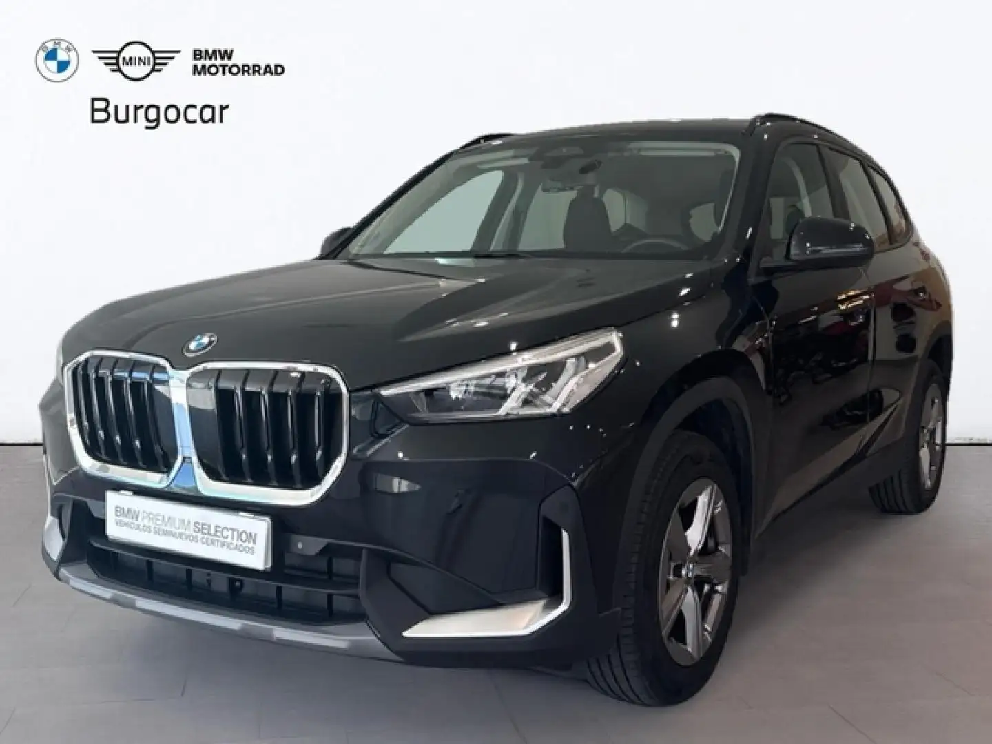 BMW X1 sDrive 20iA Zwart - 1