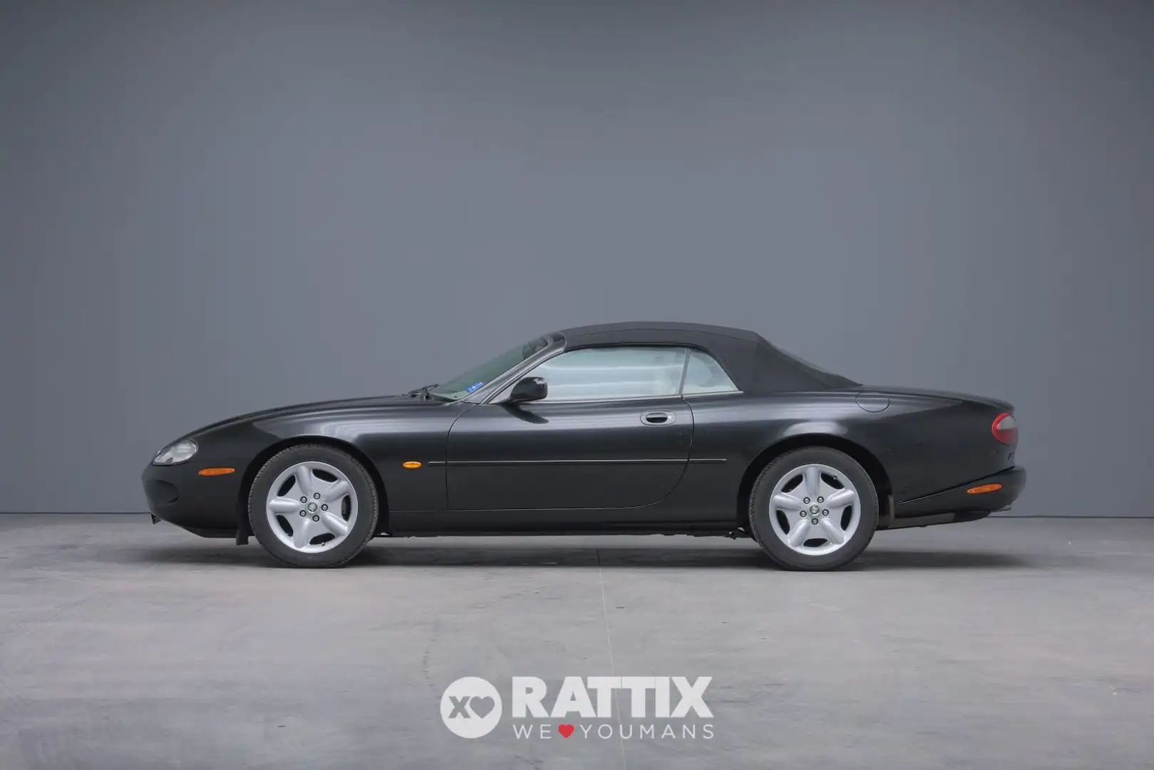 Jaguar XK8 4.0 V8 284CV Convertible Schwarz - 2