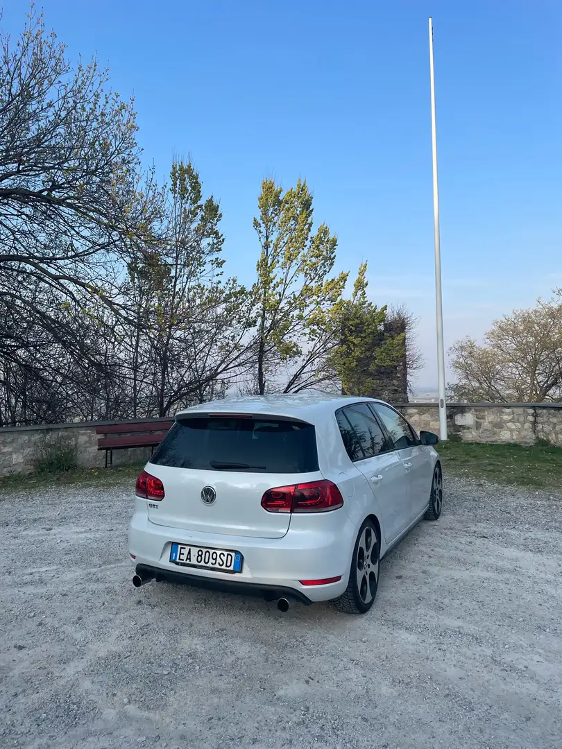 Volkswagen Golf GTI 5p 2.0 tsi - 2
