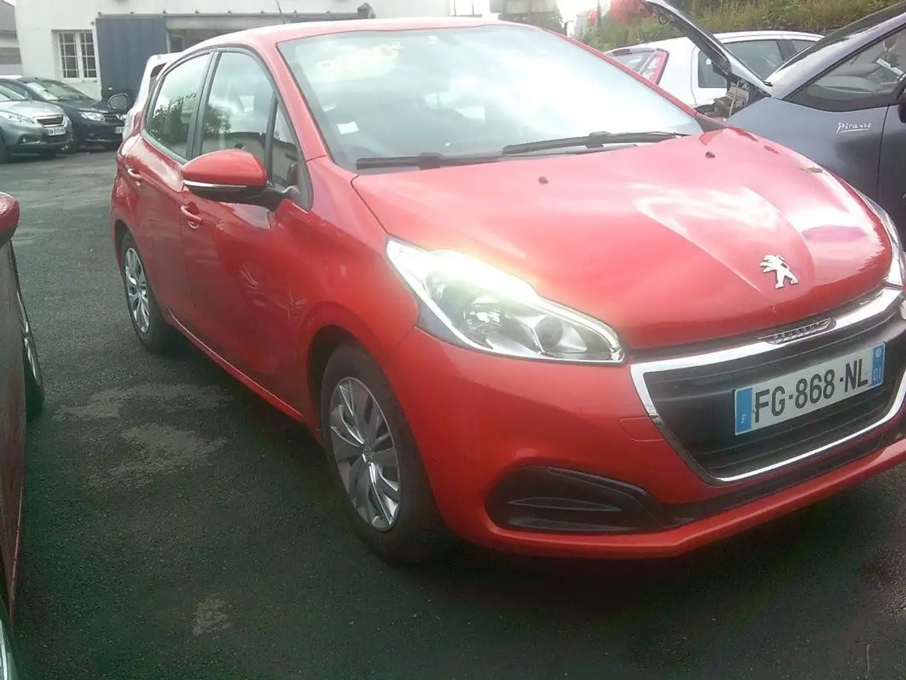 Peugeot 208 208 — photo 6