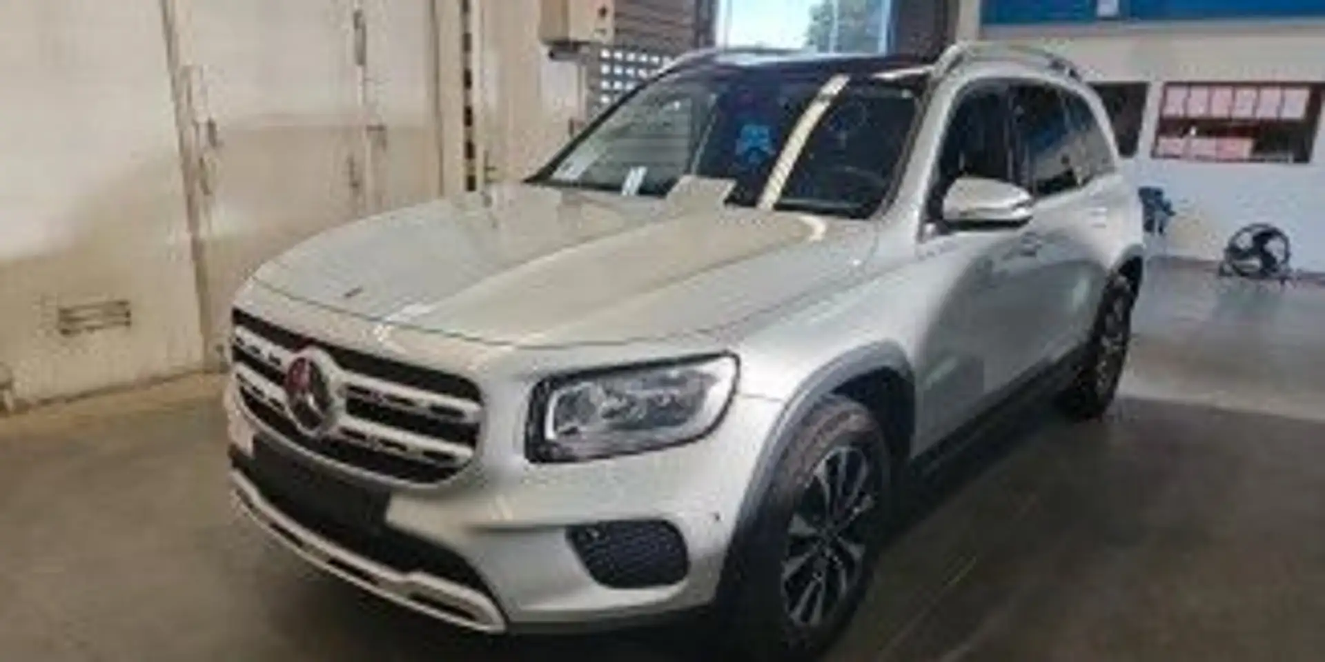 Mercedes-Benz GLB 180 d PANO*WIDE*RÜCKKAM*LED*STD+HEIZG*TOP Silber - 1