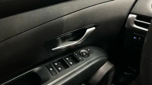 Hyundai Tucson view 25