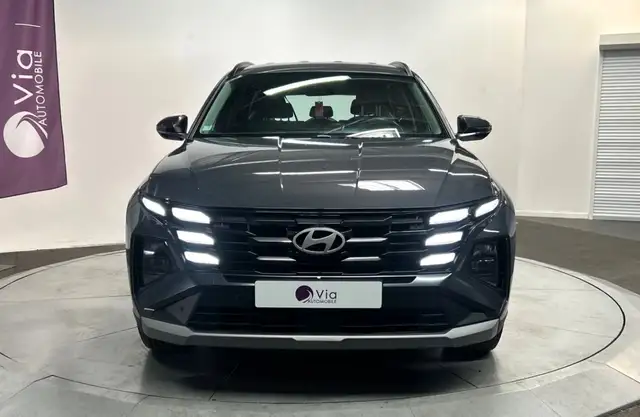Hyundai Tucson view 2