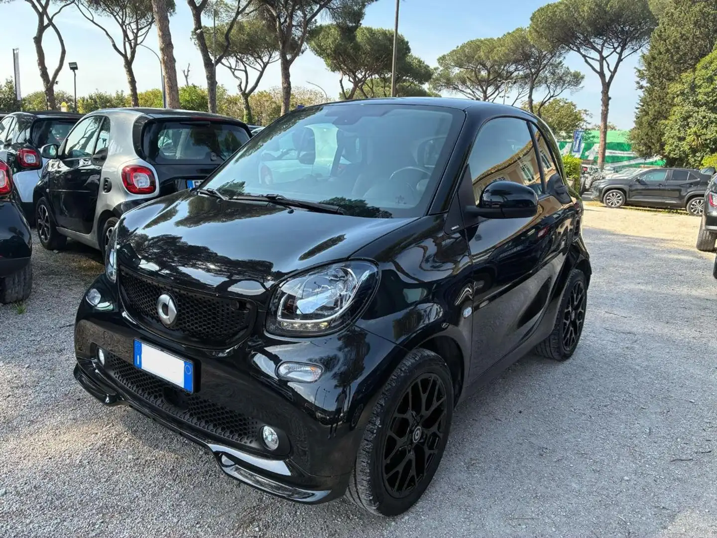 smart forTwo 1.0cc SUPERPASSION 71cv TETTO PANORAMA CRUISE Nero - 2