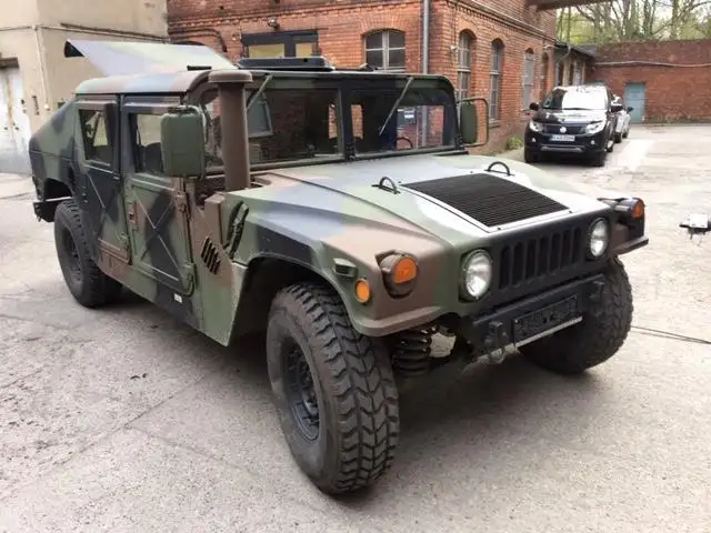 HUMMER H1 Humvee 6,5 V8 Slantback