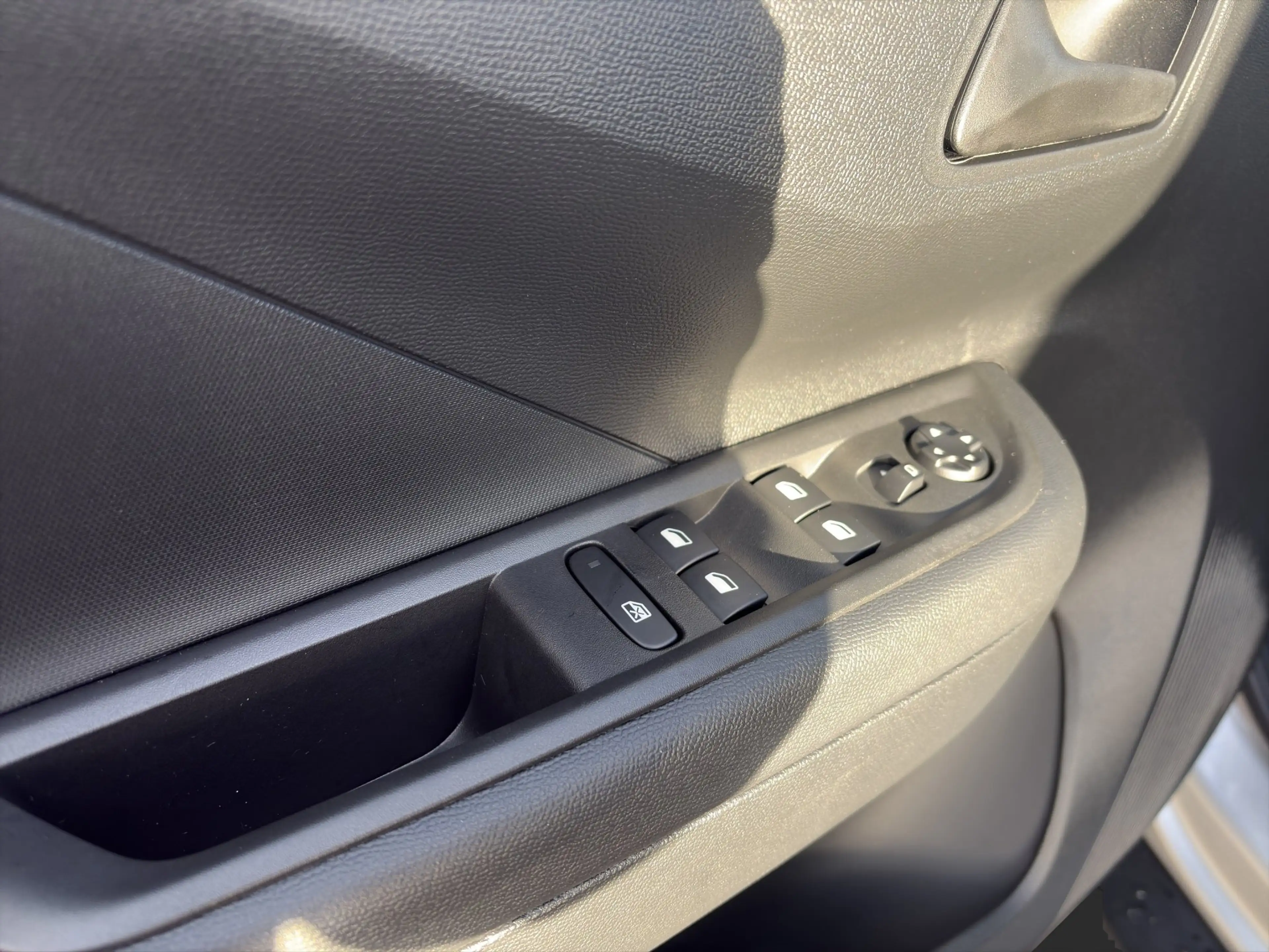 Opel Frontera 1.2 Edition 81 kW LED+Fernlichtass.+PDC — photo 11