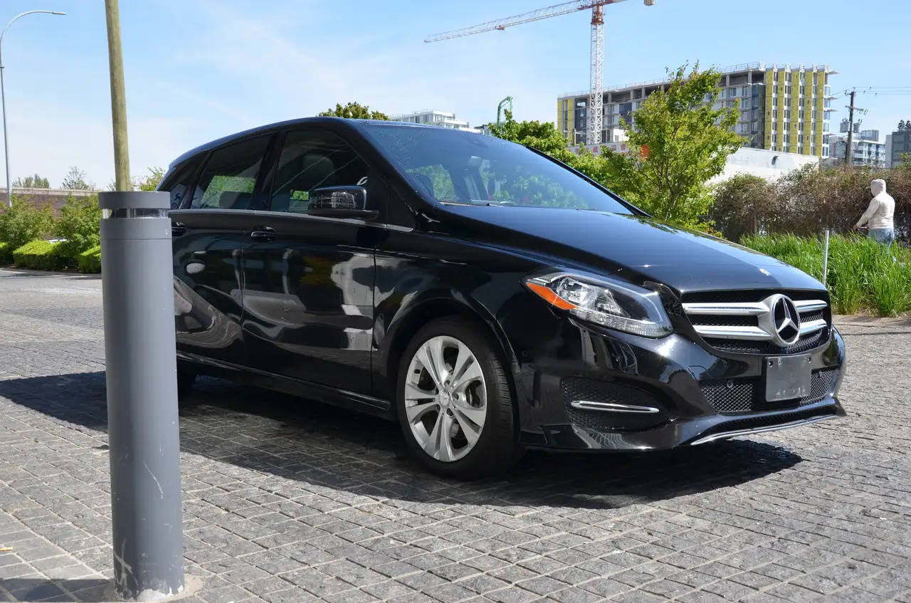 Mercedes-Benz B-Class снимка Mercedes-Benz B-Class