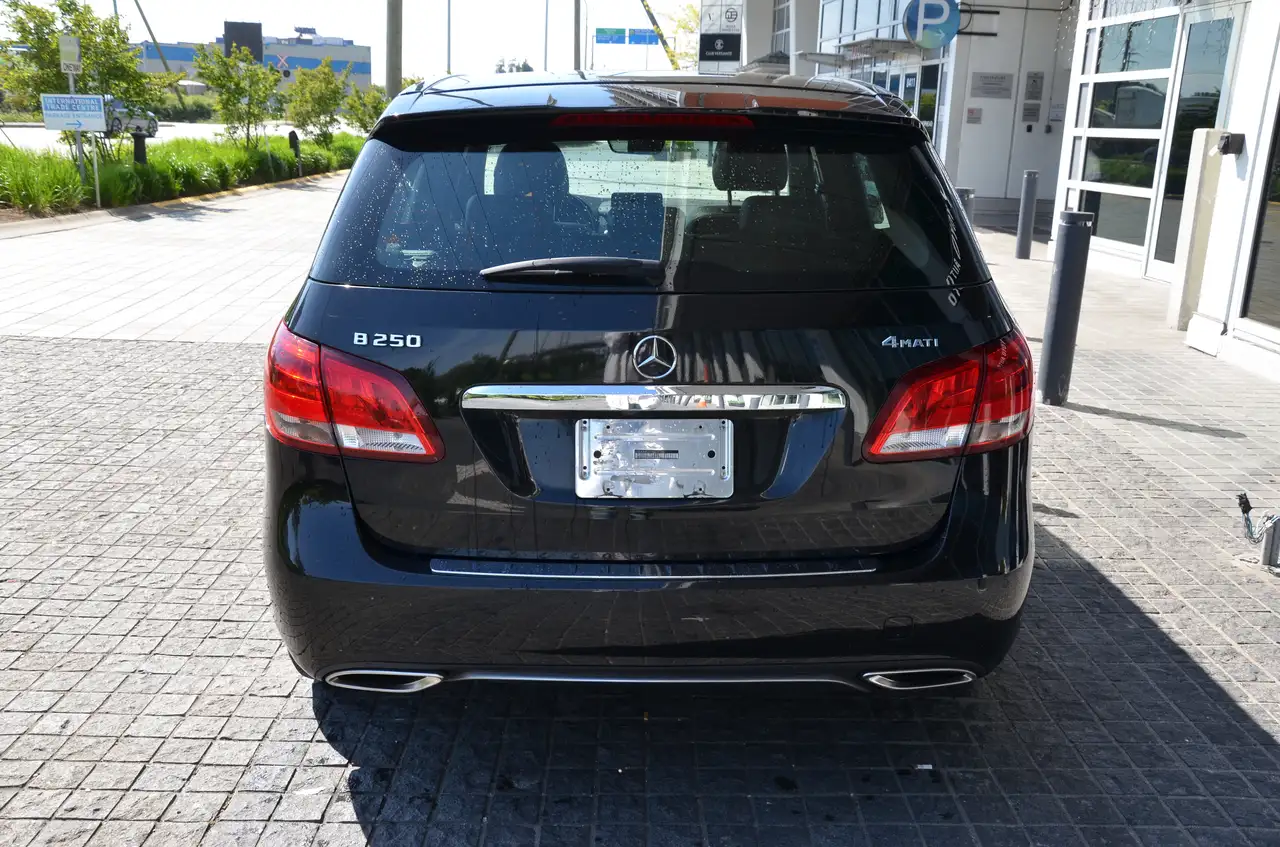 Mercedes-Benz B-Class снимка Mercedes-Benz B-Class