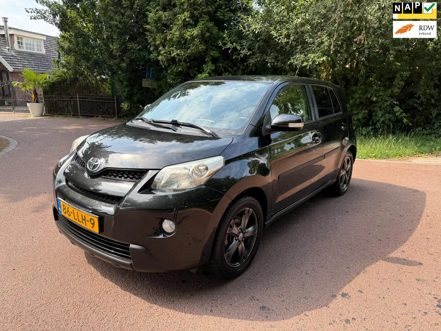 Toyota Urban Cruiser 1.3 VVT-i Dynamic / Airco / NAP / Apk / Lm / Czarny - 1