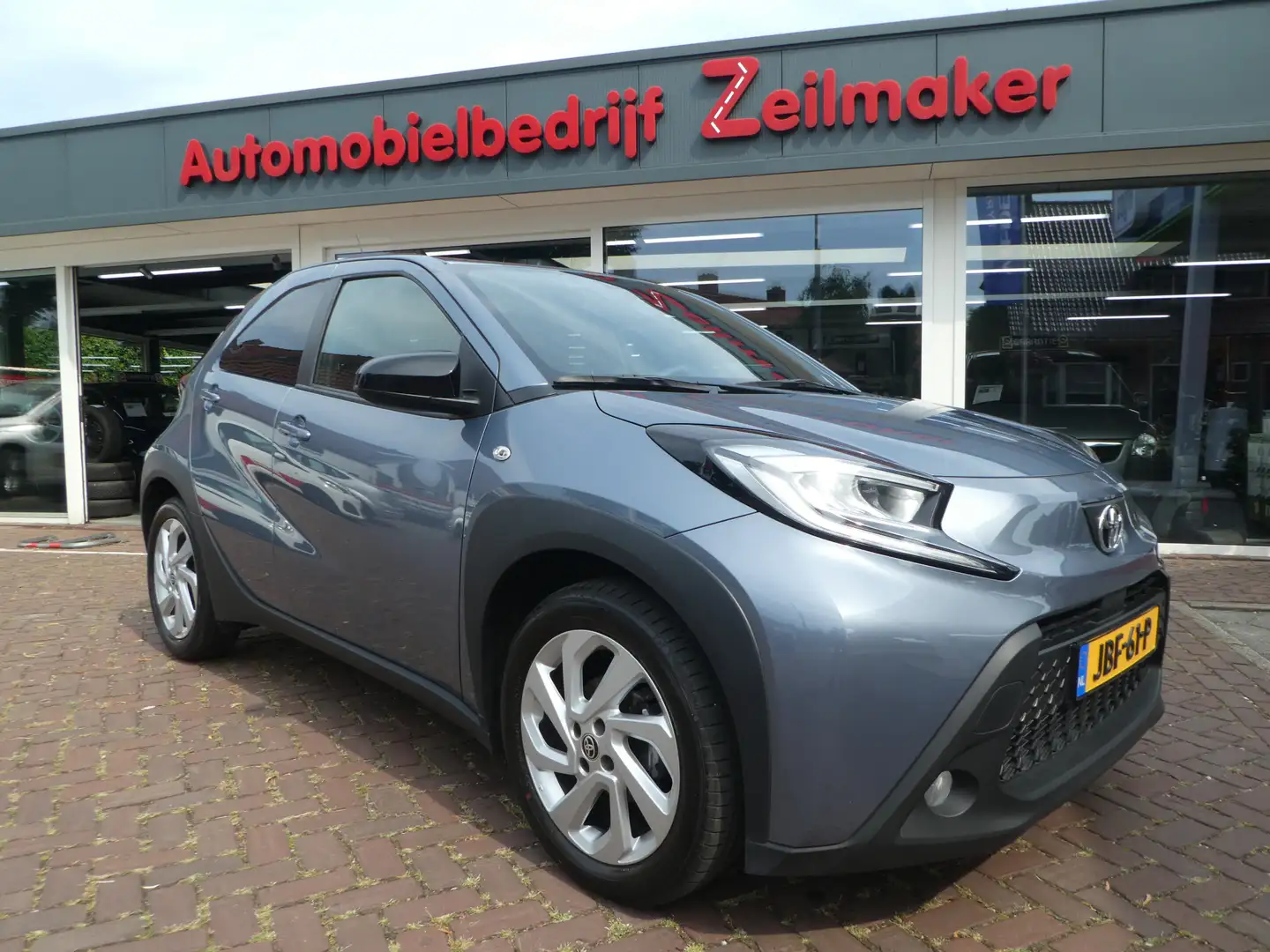 Toyota Aygo X 1.0 VVT-i MT Envy Camera, Clima, Andoird/Carplay, Blauw - 1