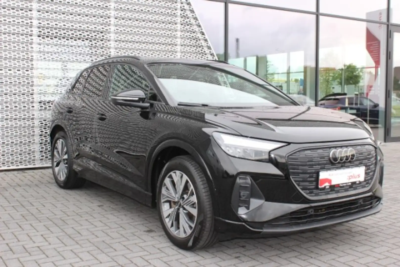 Audi Q4 e-tron 40 LED S Line Int.+Ext. ASI SpSi SHZ LM20 Klima Noir - 2