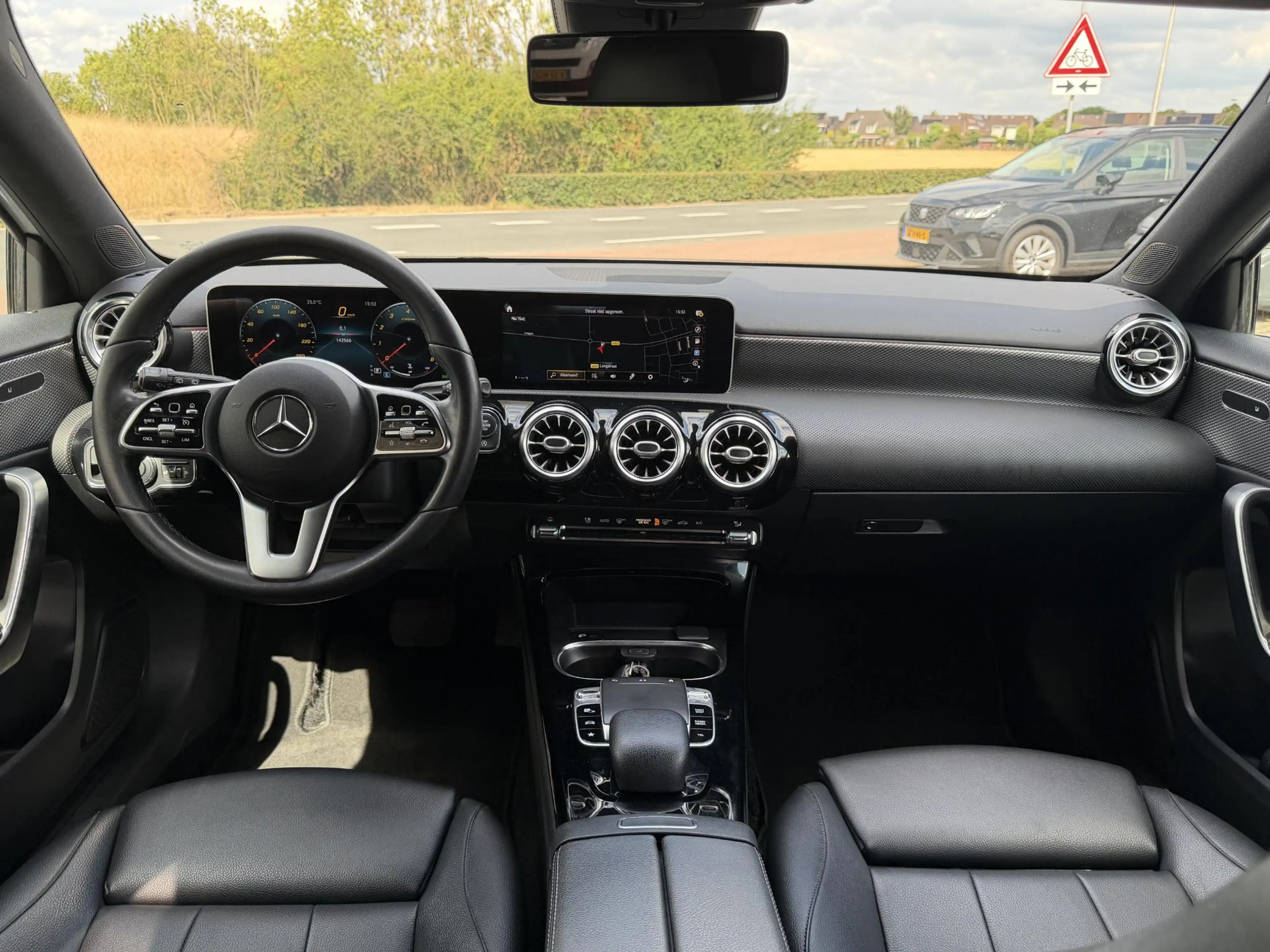 Mercedes-Benz A 220 Premium Plus AMG-line | RODE GORDELS | NAVI | KLIM — photo 3