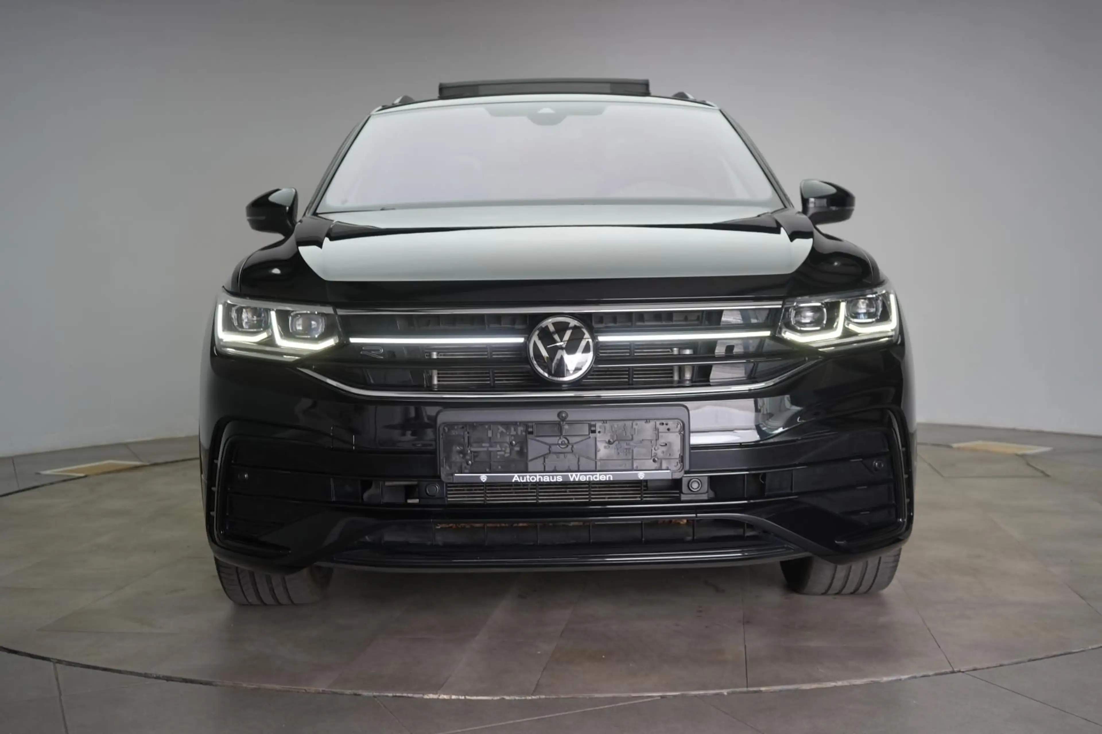 Volkswagen Tiguan Allspace 2.0 TDI 4Motion DSG R-Line Leder — photo 2