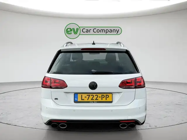 Volkswagen Golf view 9