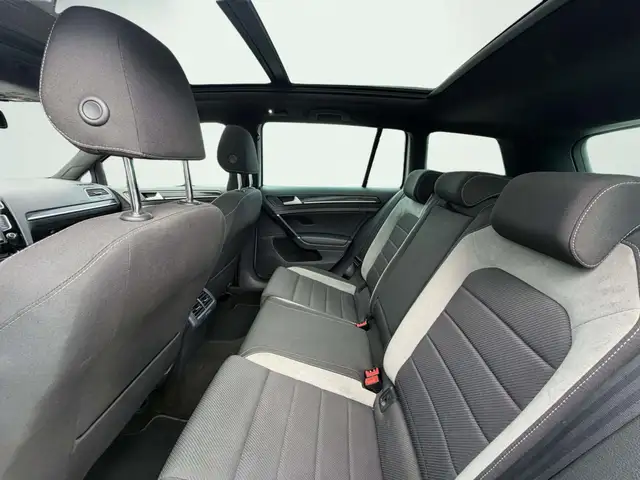 Volkswagen Golf view 12