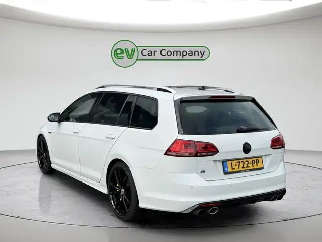 Volkswagen Golf view 4
