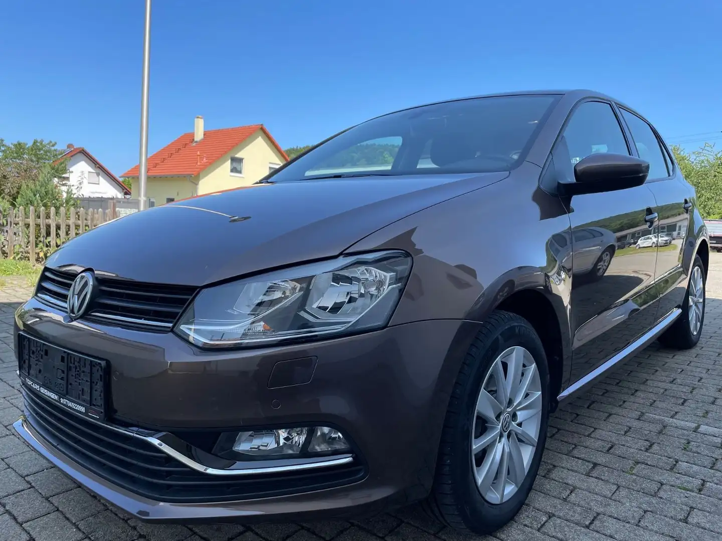 Volkswagen Polo V Highline KLIMAAUT./ALU/SHZ/8-FACH/TOP Braun - 1