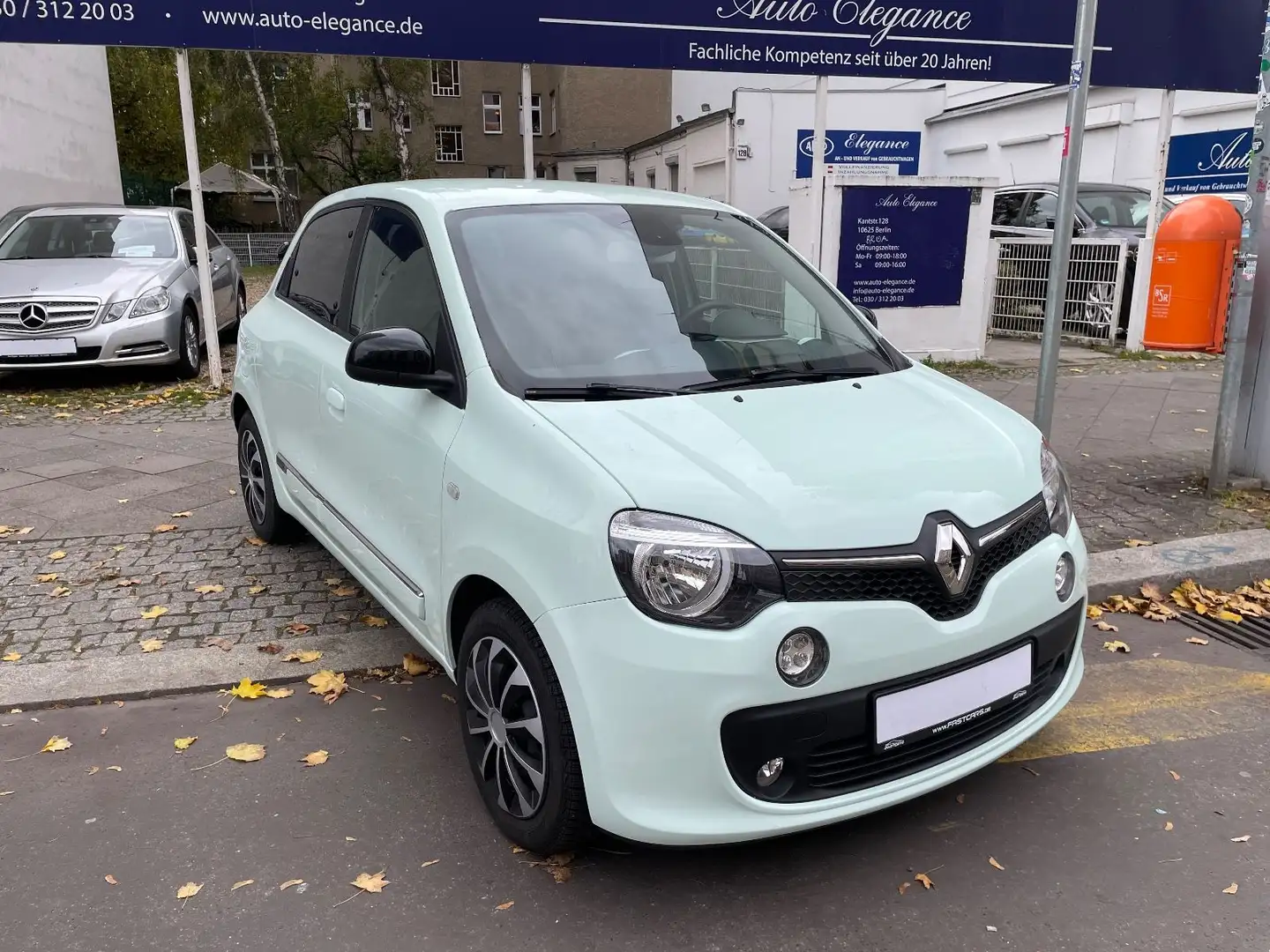 Renault Twingo La Parisienne 2.Hand Autm. PDC wenig KM! Grün - 2