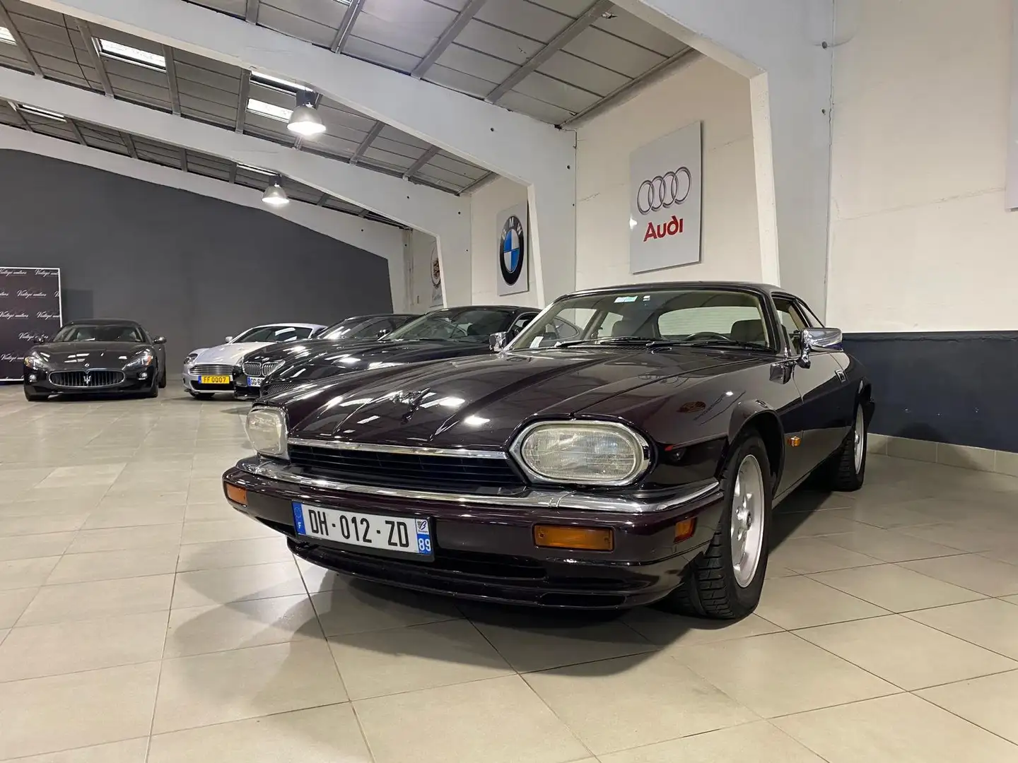 Jaguar XJS 4.0 Célébration Фіолетовий - 1