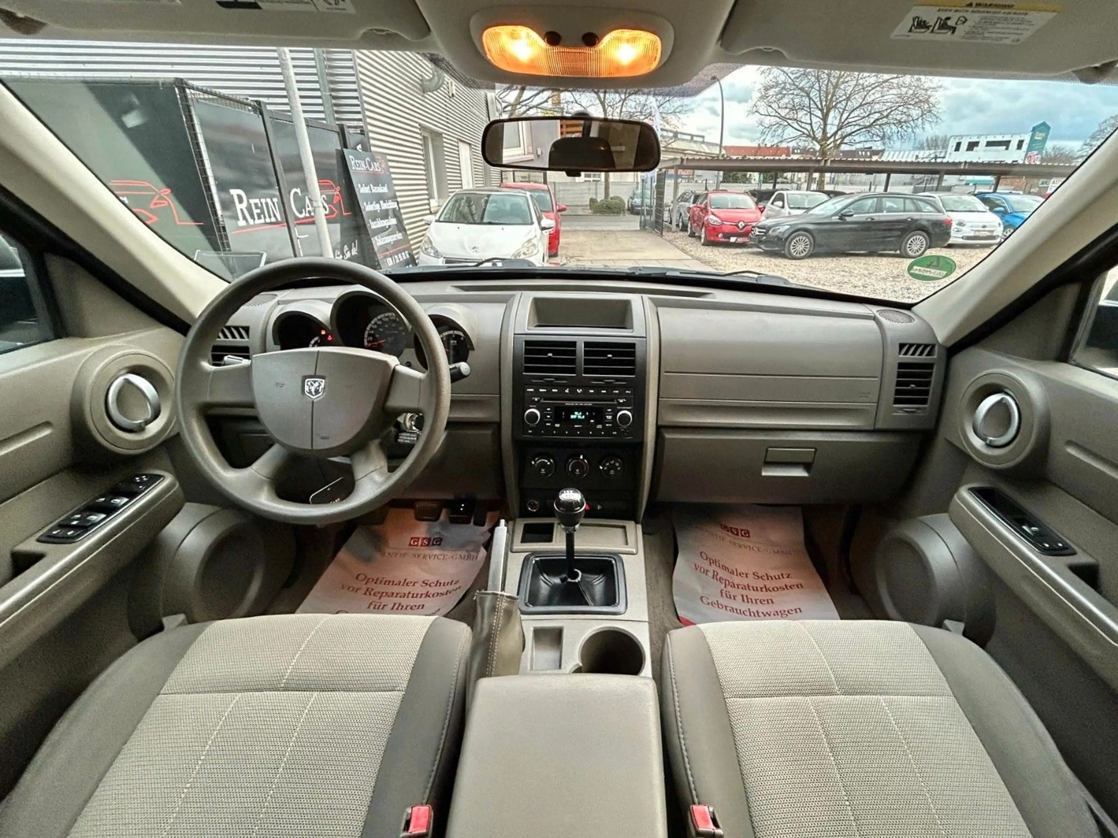 Dodge Nitro 2.8 SE/II.HAND/TEMPOM/PDC/KLIMA/TÜV-NEU/ — photo 13