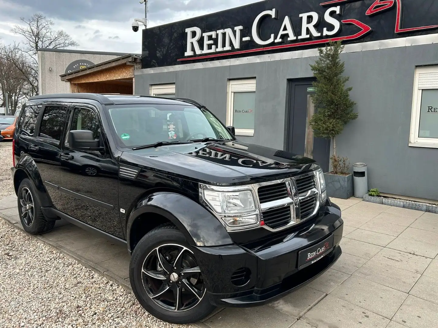 Dodge Nitro 2.8 SE/II.HAND/TEMPOM/PDC/KLIMA/TÜV-NEU/ Schwarz - 1