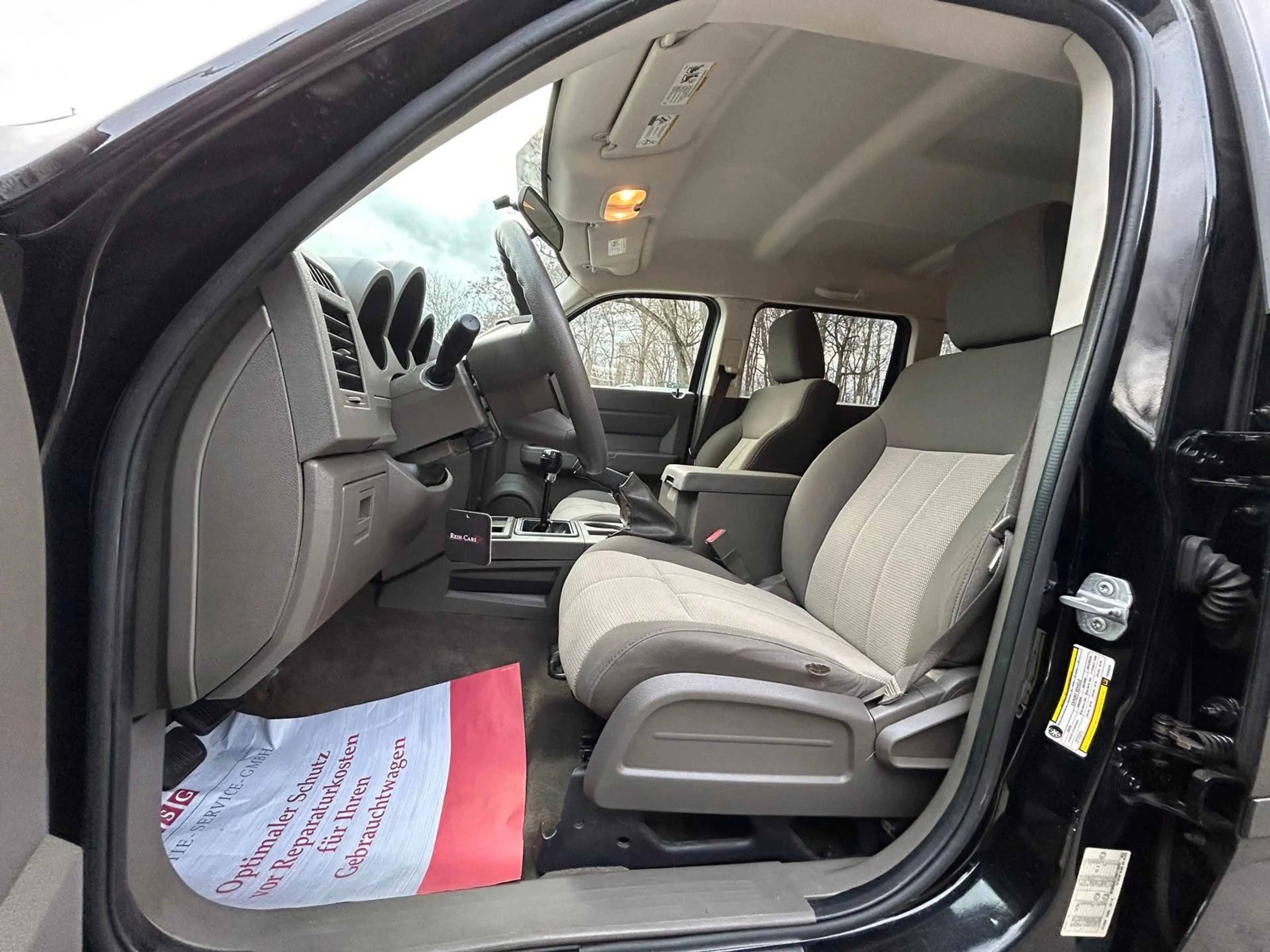 Dodge Nitro 2.8 SE/II.HAND/TEMPOM/PDC/KLIMA/TÜV-NEU/ — photo 12