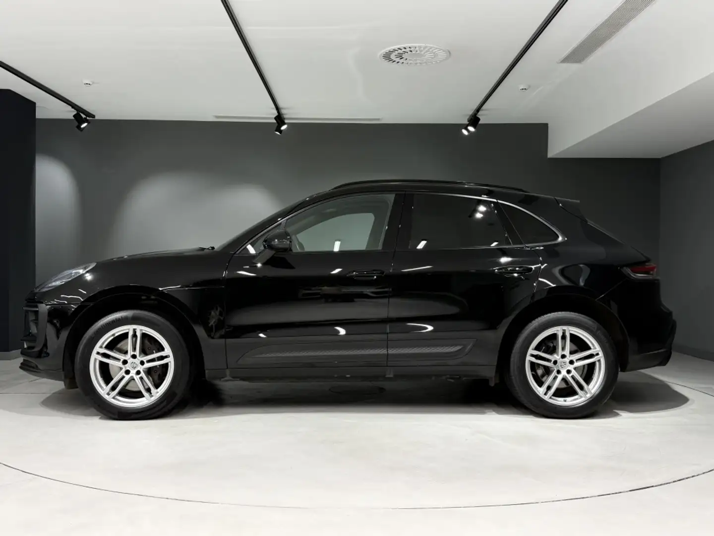 Porsche Macan Aut. Negro - 2